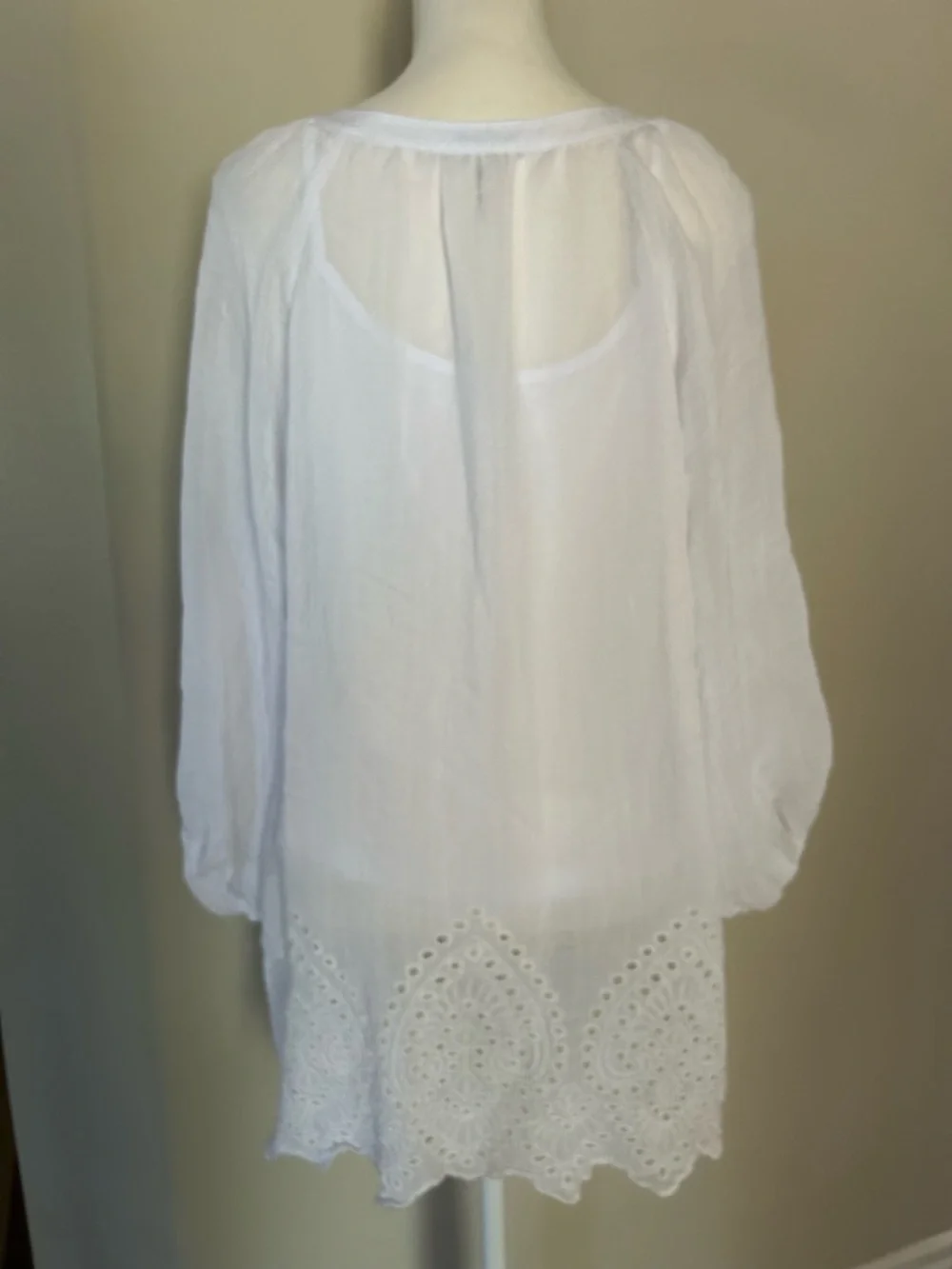 Figueroa & Flower sheer top with large embroidered eyelet bottom - Picture 7 of 12